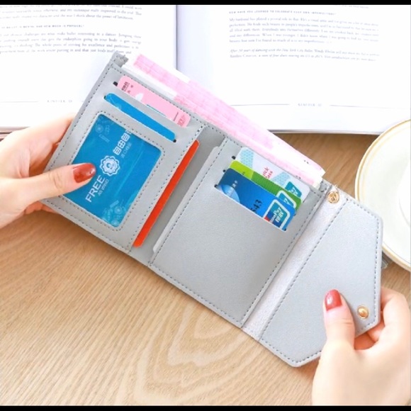 Women’s pink Wallet - Picture 2 of 2